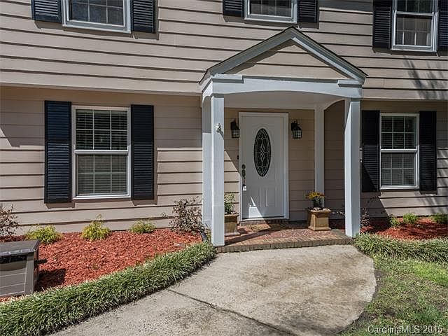 2nd image of 4628 Twynham Ln