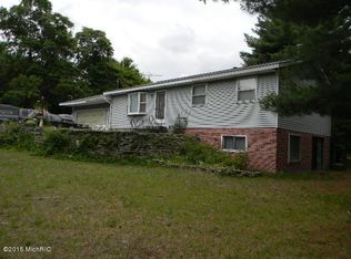 325 S Hilton Park Rd, Muskegon, MI 49442