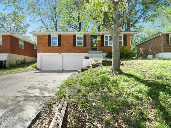 8746 N Troost Ave, Kansas City, MO 64155
