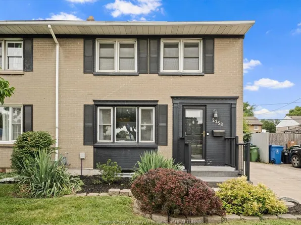 2258 Tecumseh Rd W, Windsor, ON N9B 1W1