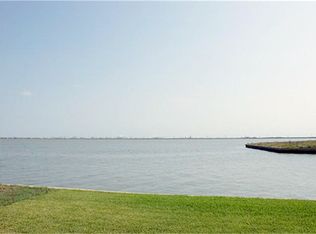 14 Sunset St, Galveston, TX 77554