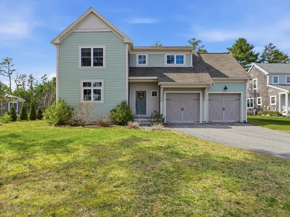 7 Green Ash Trl, Plymouth, MA 02360