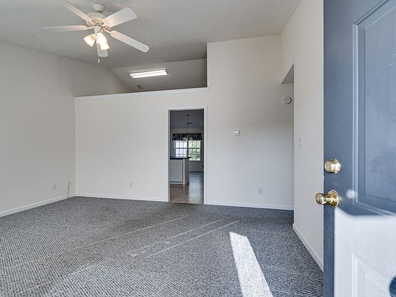 2nd image of 612 Seaford Ct