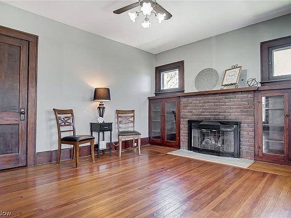 3rd image of 996 Eastland Ave