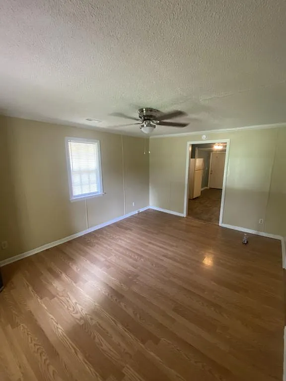 709 Pawley St. — Photo 3