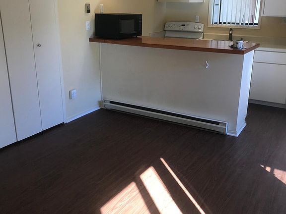 5th image of 3914 Centre St APT 18