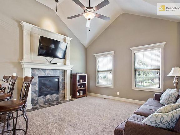 5th image of 1923 Parkview Dr
