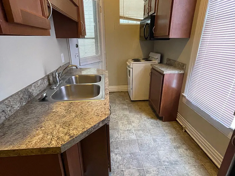 2117 Grinstead Dr #2 — Photo 8