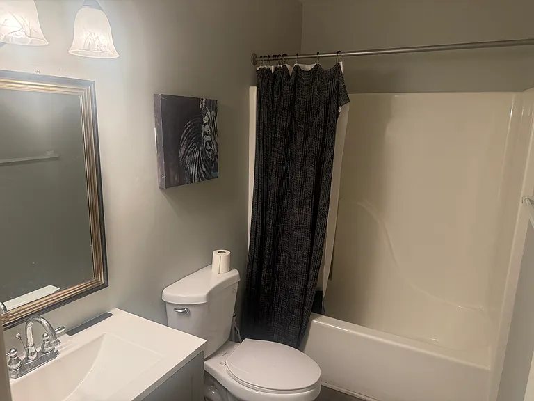 199 Kristin Dr #B — Photo 8
