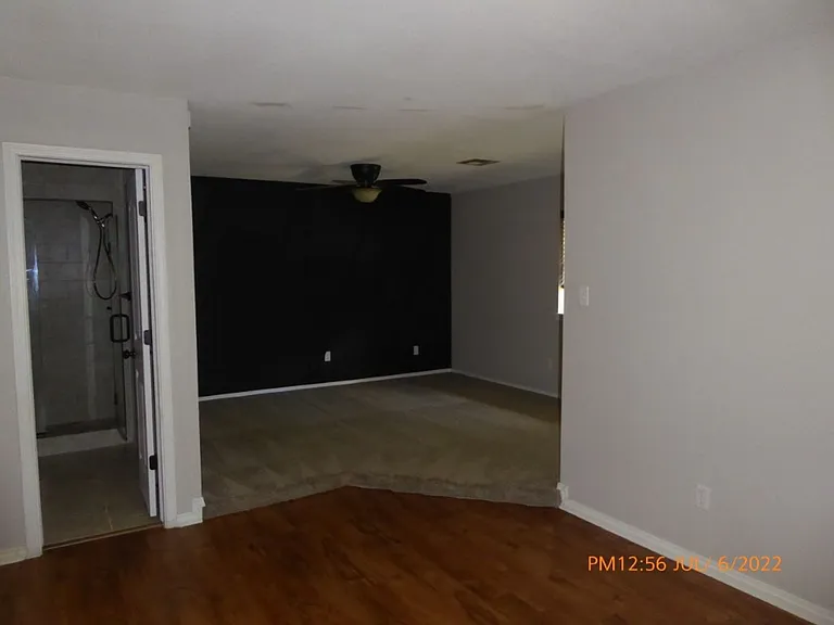 2315 NE Village Dr — Photo 10
