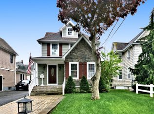 256 Lakeview Ave, Rockville Centre, NY 11570