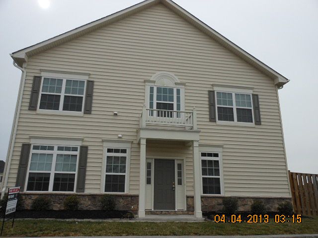 1st image of 300 Prestwick Ln