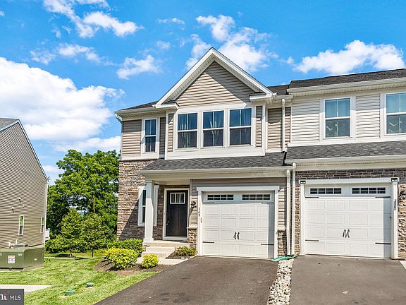 3rd image of 149 Mulberry Dr