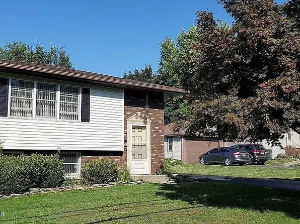 903 Franko St, Throop, PA 18512