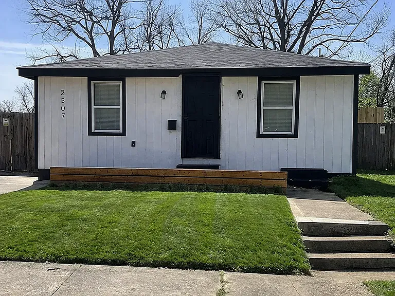 2307 Marble Ave — Photo 1