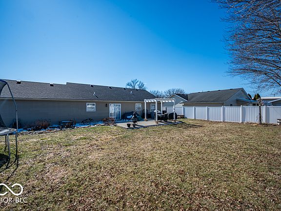 4th image of 612 E Main Street Cir