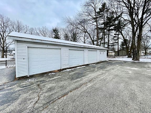 3rd image of 1293 Kloap Rd APT B