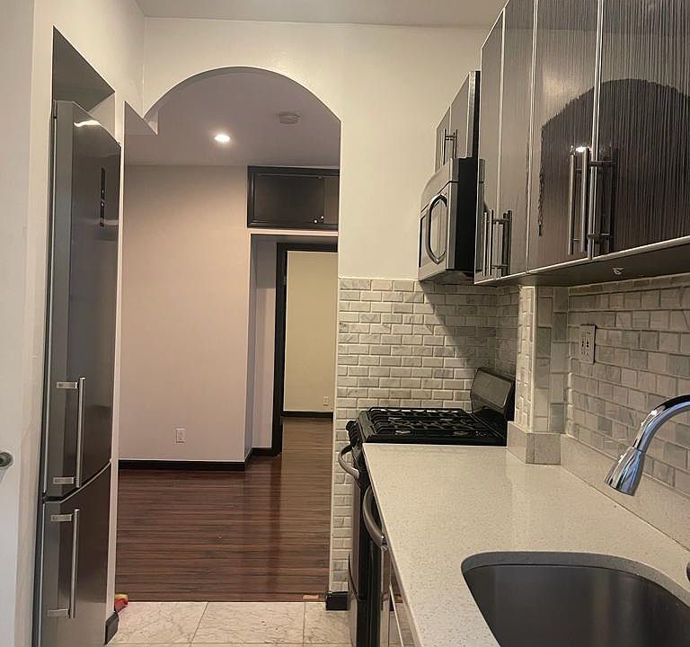 1st image of 328 E 78th St APT 10