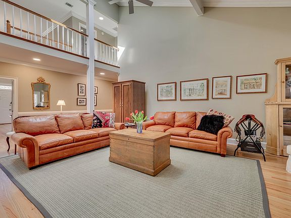 5th image of 341 Magnolia Lake Ct
