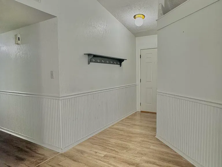 1007 Brynn Marr Rd — Photo 8