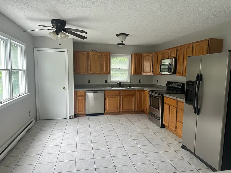 17 Ashaway Rd #B — Photo 3