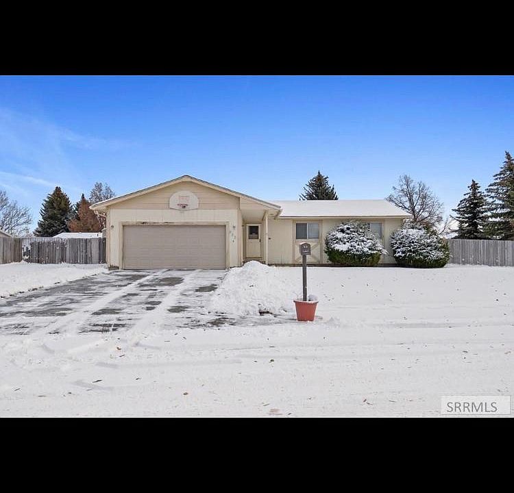 1st image of 483 Tyra Dr