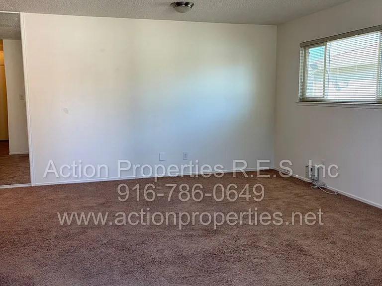 303 Harding Blvd #4 — Photo 1