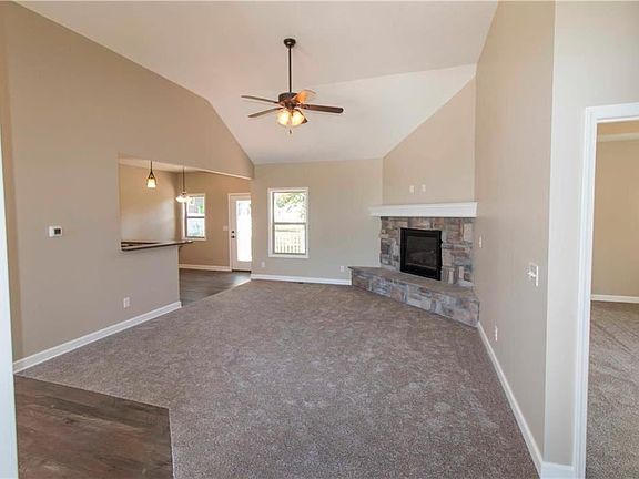 2nd image of 2713 Coop Dr