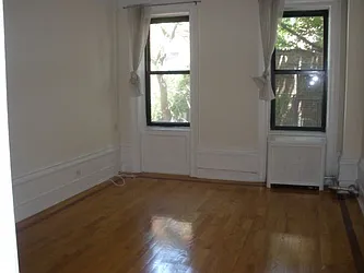 Rented by Elinor Taasa, LREB