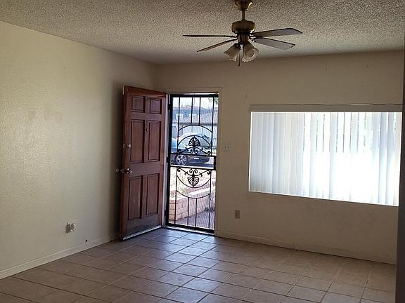 4th image of 3327 W Joan De Arc Ave