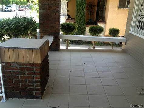 3rd image of 2040 W 31st St