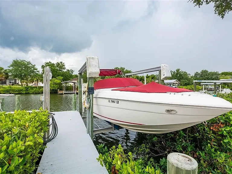 425 Bahama Grande Blvd — Photo 37