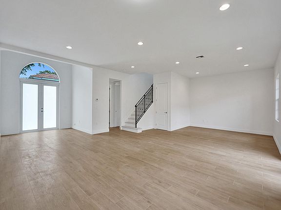 3rd image of 3558 Forest View Circle