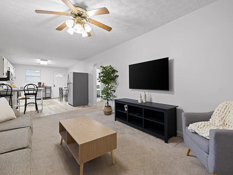 800 Poindexter Ave — Photo 17