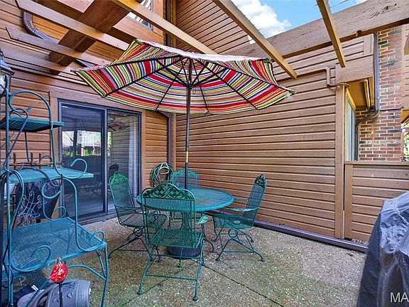 4th image of 208 Kipling Way