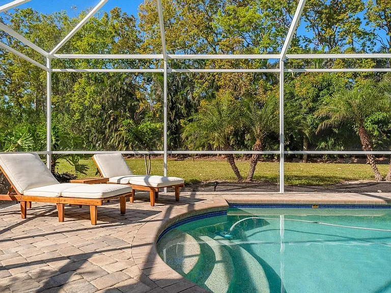 25600 Springtide Ct — Photo 46