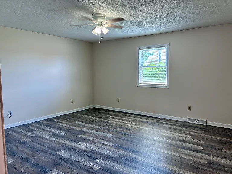 306 Atcher St #4 — Photo 8