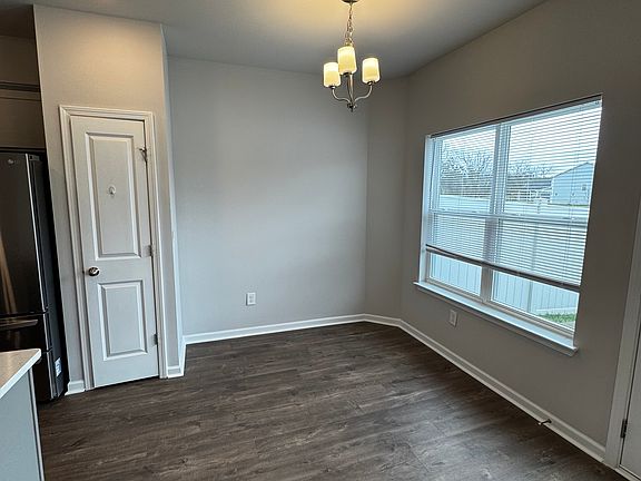 5th image of 502 Gilroy Ct