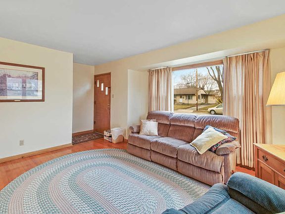 5th image of 1513 Cedar Ln