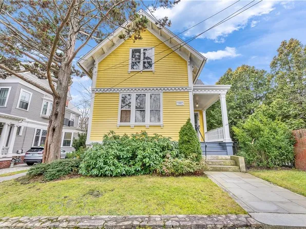 117 Benevolent St, Providence, RI 02906