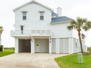 19130 Kahala Dr, Galveston, TX 77554