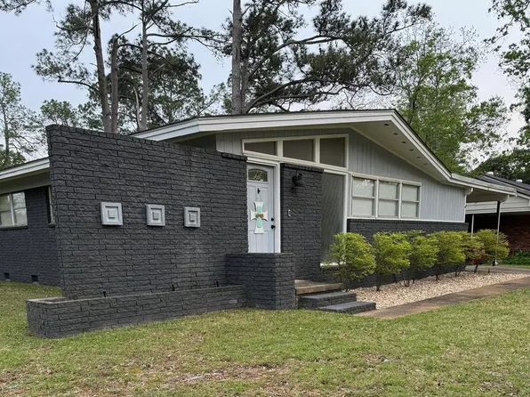 2415 Whispering Pines Cir, Albany, GA 31707