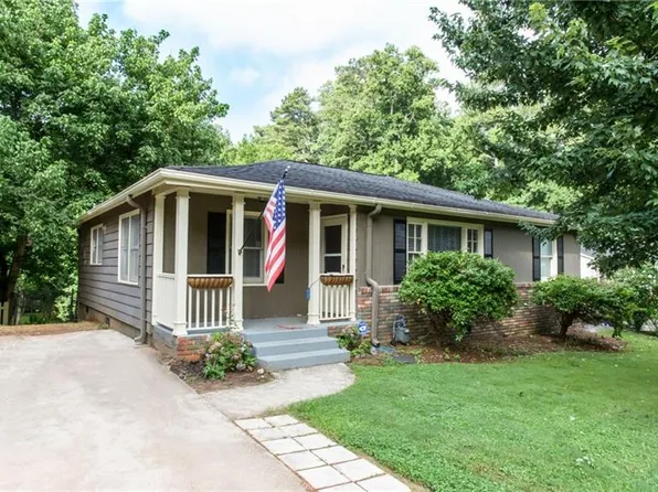 1640 Belle Isle Cir NE, Atlanta, GA 30329