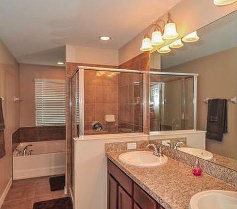 3rd image of 3010 Victoria Glen Dr