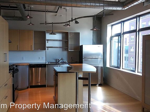 3rd image of 1401 Wewatta St 1401 Wewatta Street U-506 #U-506