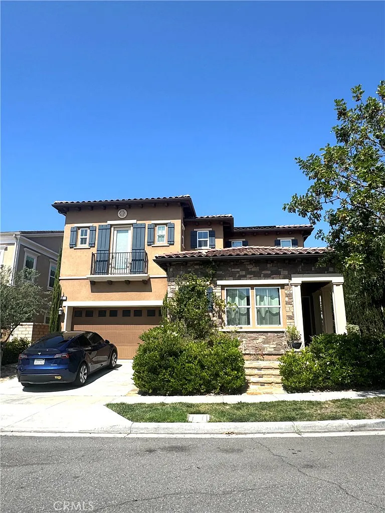 5 bed, 5.5 bath, 2992 sqft, $6,800 — Photo 1