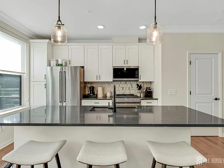 610 Sadie Cir — Photo 10