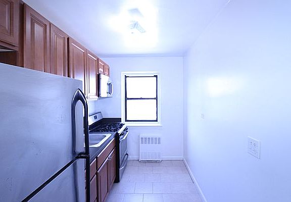 5th image of 9960 64th Ave #5K