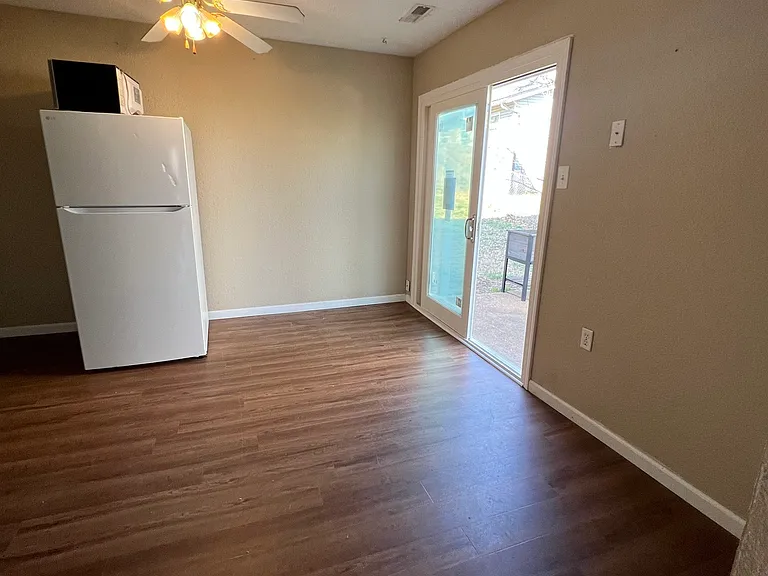 2337 Lonedell Rd — Photo 31