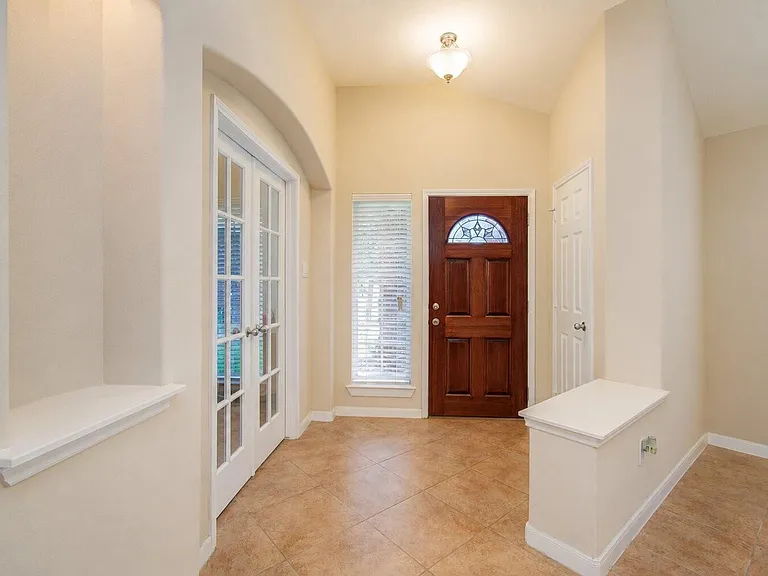 11506 Lawson Cypress Dr — Photo 2